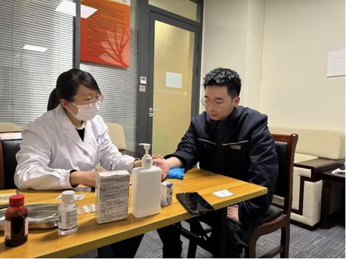 把门诊搬到家门口 济南能源工程集团开展中医诊疗服务活动